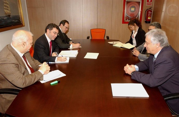 Momento De La Reunión Entre El SG De Pesca Y Oceana