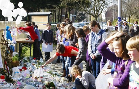Homenaje A Las Víctimas Del Accidente De Autocar En Suiza