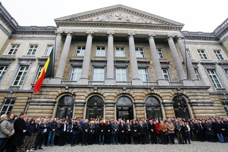 Minuto De Silencio En Bélgica