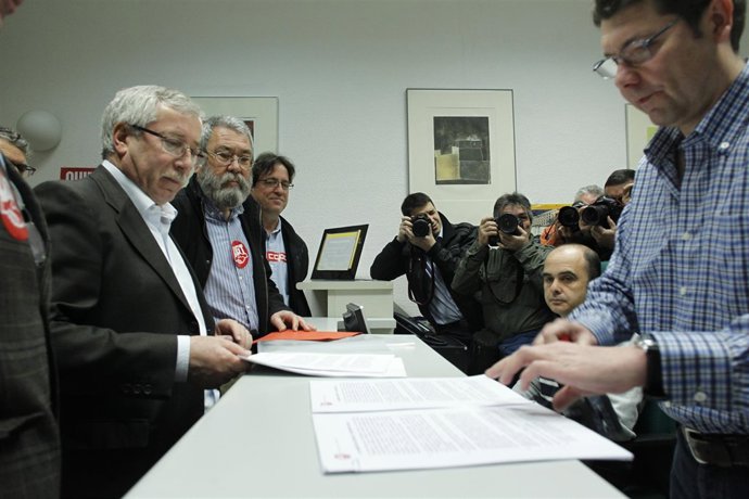 Ignacio Fernández Toxo Y Cándido Méndez Presentan La Convocatoria De Huelga Gene