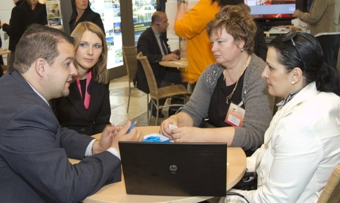 Profesionales Rusos En El Russian Meeting Point De Marbella