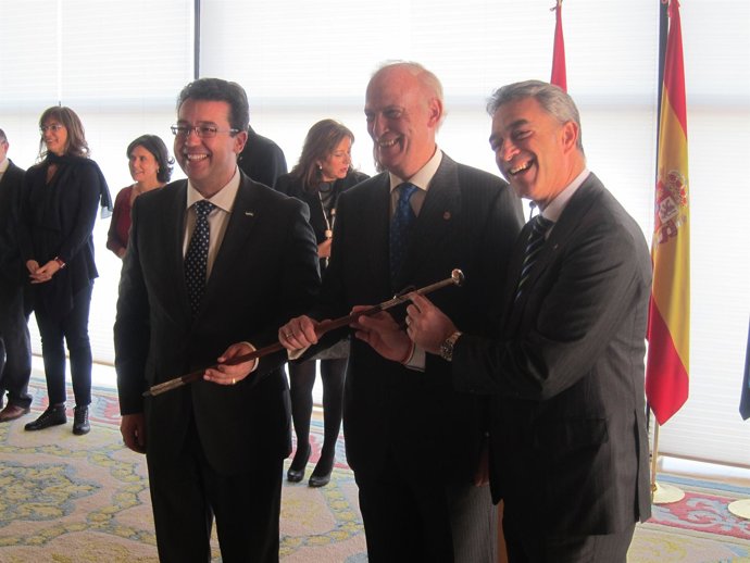 Traspaso De Poderes De La Calre