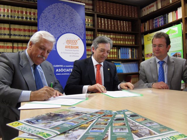 Avebiom Y Remufor Firman Un Convenio Para Promover La Biomasa En Ámbitos Rurales