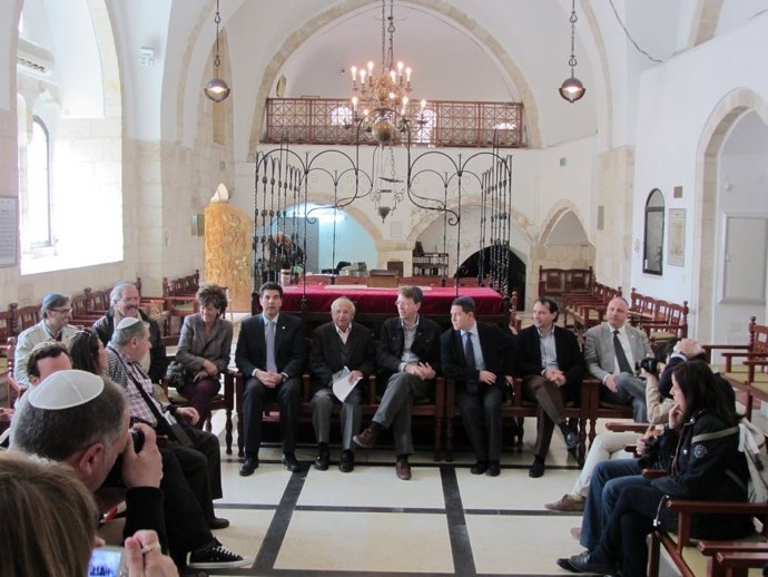 Reunión De Alcaldes Con El Expresidente Itzhak Navon.