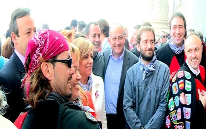 Pajín, Valenciano, Alarte, Calabuig Y Broseta Con Algunos Valencianos