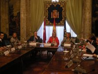 Cifuentes incrementará la vigilancia y el control de material robado en el campo madrileño