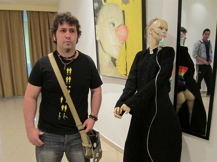 El Artista Javier Figueredo Fernández En El Espacio Joven De Salamanca