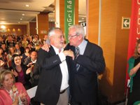 Griñán pide a los andaluces que, como hace 30 años, sean conscientes de lo que se juegan y acierten con el camino