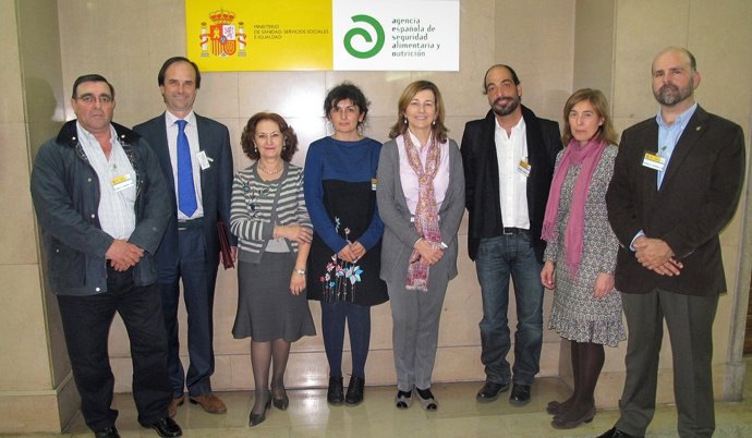 Alonso (PP) Y Miembros De AESAN