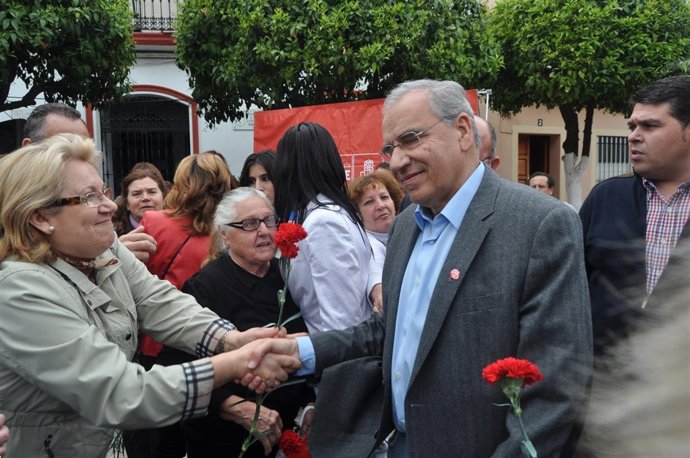 Alfonso Guerra Ofrece Un Mitin En La Algaba