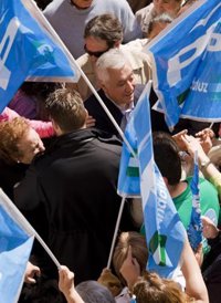 Arenas presenta sus cien primeras medidas de Gobierno, basadas en la lucha contra el paro y la austeridad