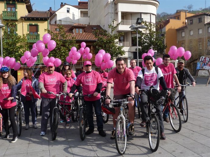 Ignacio Prendes, Al Frente De Su Ruta En Bicicleta