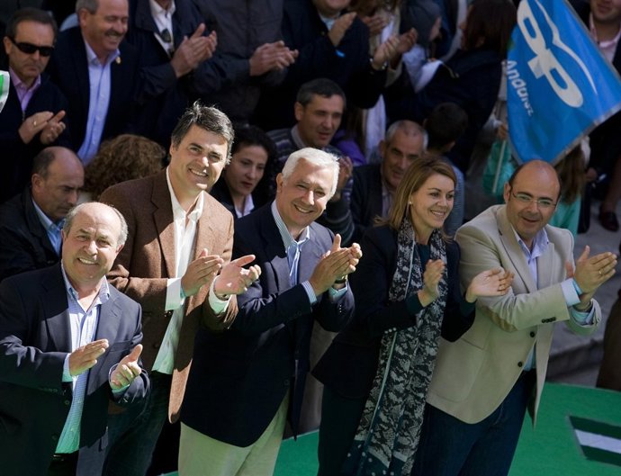 JAVIER ARENAS Y MARIA DOLORES COSPEDAL EN GRANADA