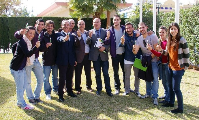 Alumnos Ponen En Marcha Un Proyecto Solidario