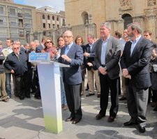 Montoro, En La Rueda De Prensa Acompañado Por Fernández De Moya Y Juan Lillo.