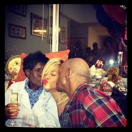 Rihanna En Twitter