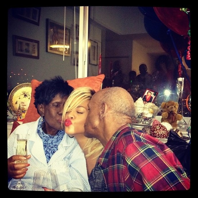 Rihanna En Twitter