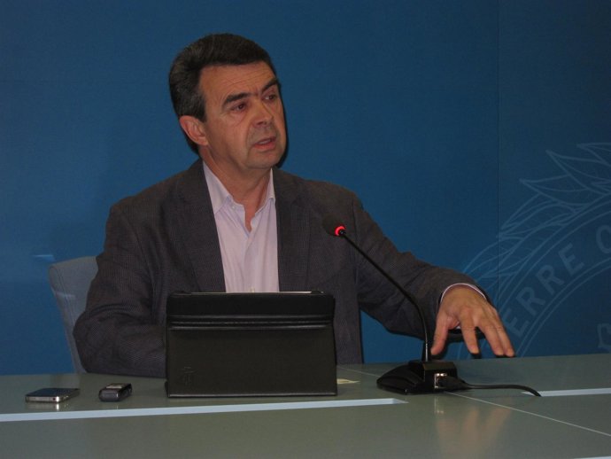 El Portavoz Del PSOE En La Diputación, José Martín. 