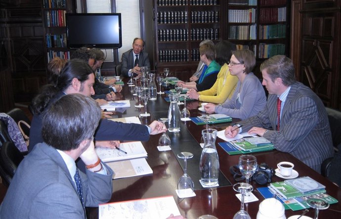 Reunión De Díaz Trillo Con Representantes De Integra Plus
