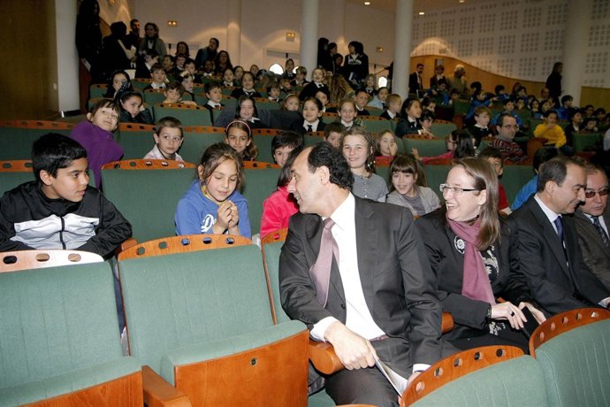 Ignacio Diego Con Los Alumnos Asistentes A La III Semana Inusual De La Música