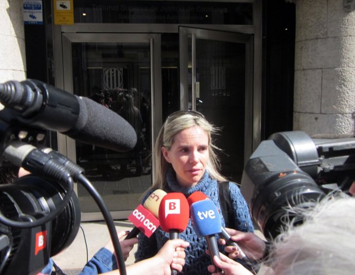 Presidenta Y Portavoz De La Asociación Escola En Català, Mercè Escarrà