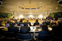 El presidente del parlamento extremeño y de la CALRE invita a Vidal-Quadras a participar en unas jornadas sobre Europa