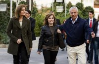 Sáenz de Santamaría a Arenas: "Serás el próximo presidente de la Junta por trabajador y decente"