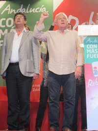 Valderas pide el voto a indecisos y abstencionistas para ser un "instrumento útil"