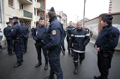 Policías Franceses En Toulouse