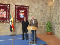 Carretero dice que Monago está "preocupado" por las "repercusiones muy negativas" de la reforma laboral