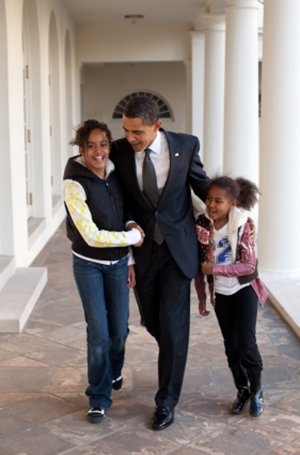 Barack Obama Y Sus Hijas