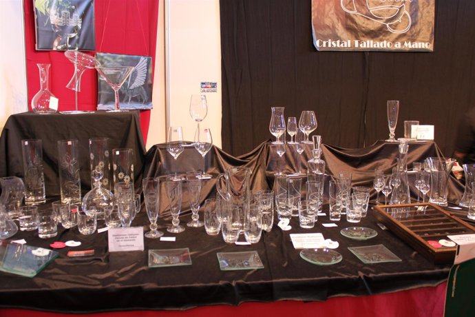 CRISTAL TALLADO A  MANO , FARCAMA