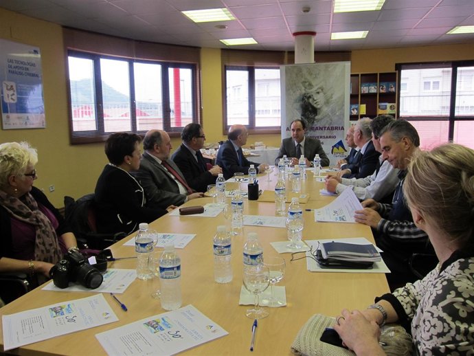 Ignacio Diego Se Reúne Con La Junta Directiva De Aspace-Cantabria