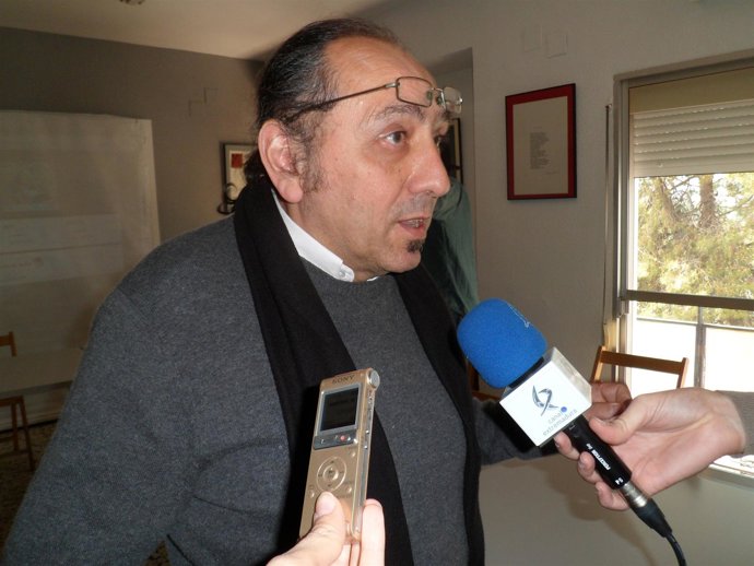 Representante IU-Verdes En El Área De Educación, Silvio Navalón