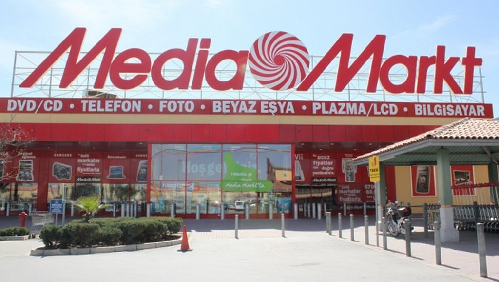 Ayuntamiento y Media Markt inician el proceso de selección de 90