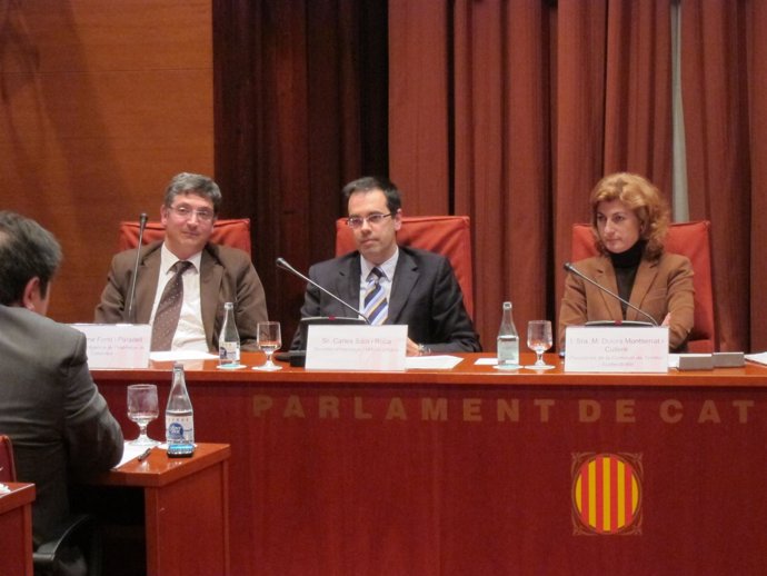 Carles Sala (Centro) En El Parlament