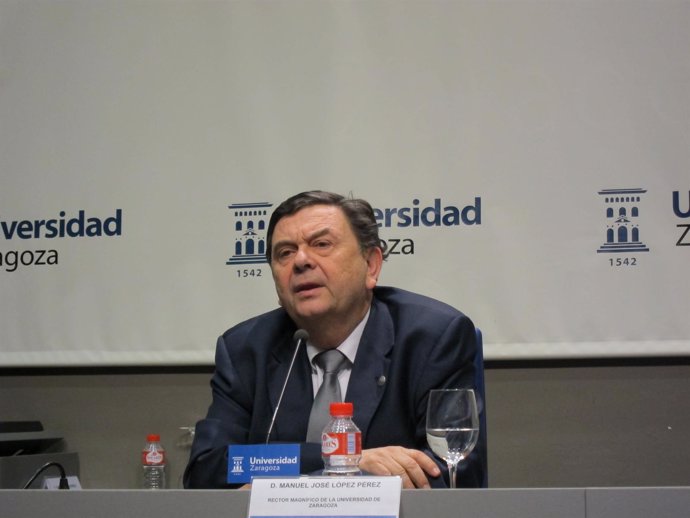 El Rector De La Universidad De Zaragoza, Manuel López Pérez.