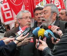 Cándido Méndez E Ignacio Fernández Toxo Atienden A Los Medios En Valladolid