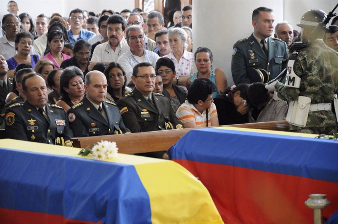 Entierro Contra Los Soldados Muertos En Una Emboscada De Las FARC