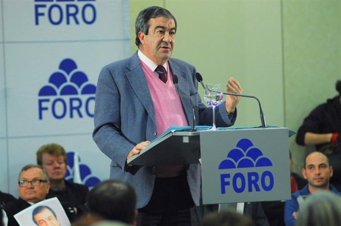 Cascos, En El Mitin De Langreo.