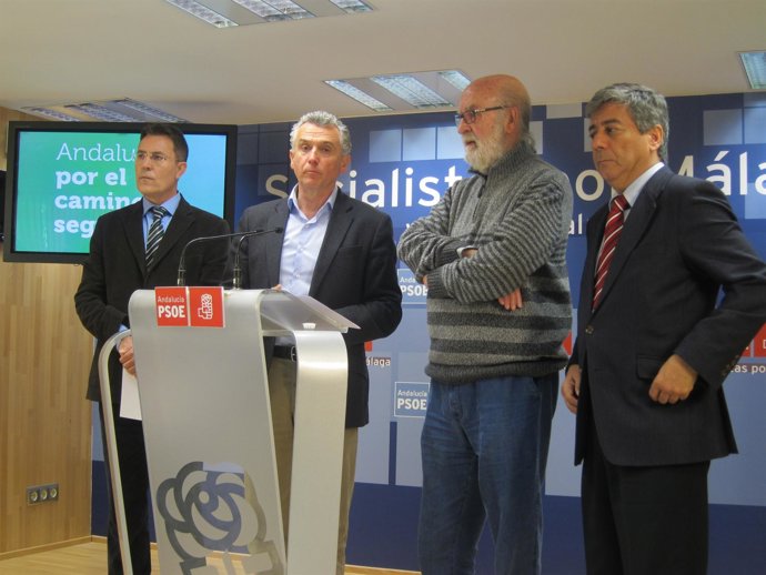 Plata, Junto A Los Representantes De Las Asociaciones De Escritores