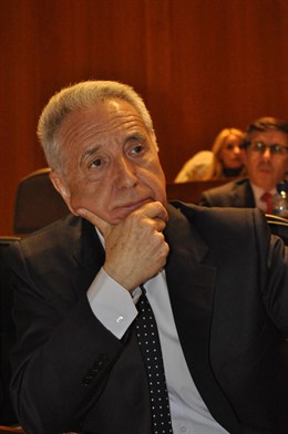 El Consejero De Agricultura Del Gobierno De Aragón, Modesto Lobón