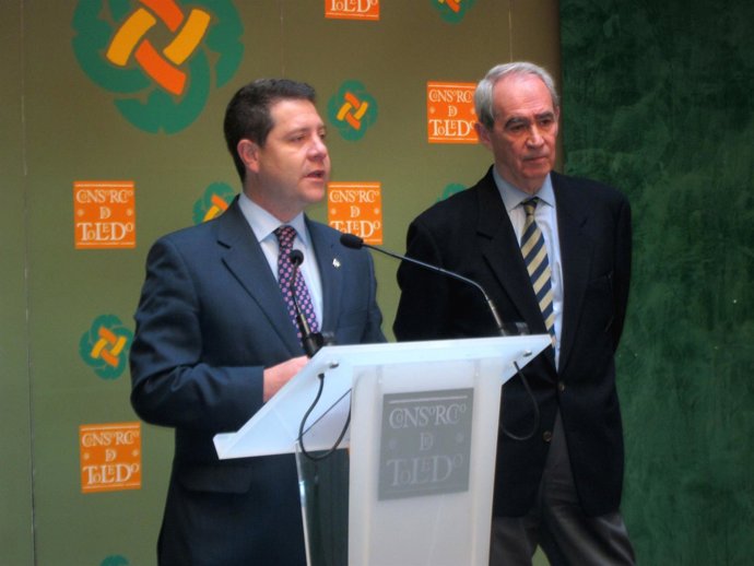 GARCÍA-PAGE Y MANUEL SANTAOLAYA