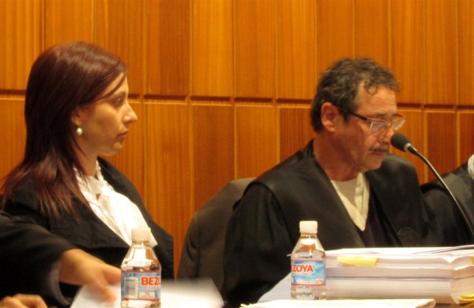 Maria Cruz Y Su Letrado