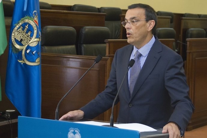 El Presidente De La Diputación, Ignacio Caraballo, En Rueda De Prensa. 
