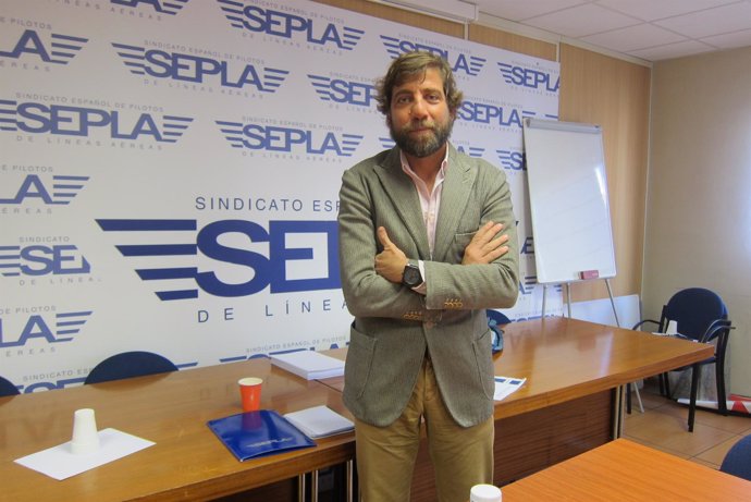 Luis Crespi, Jefe De La Sección Sindical De Air Europa