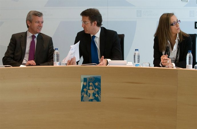 alberto nunez feijoo preside a reunion semanal do consello da xuntafoot: ana var