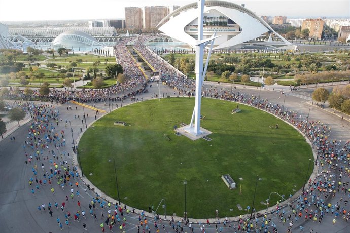 Salida Del Maratón De Valencia 
