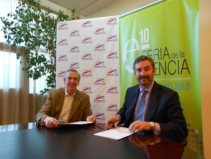 Gaspar Sáez Y Manuel Luna Firman El Convenio De Colaboración