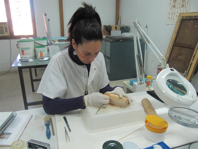 Restauración De Los 'Ídolos' Pertenecientes Al Yacimiento La Orden-Seminario.